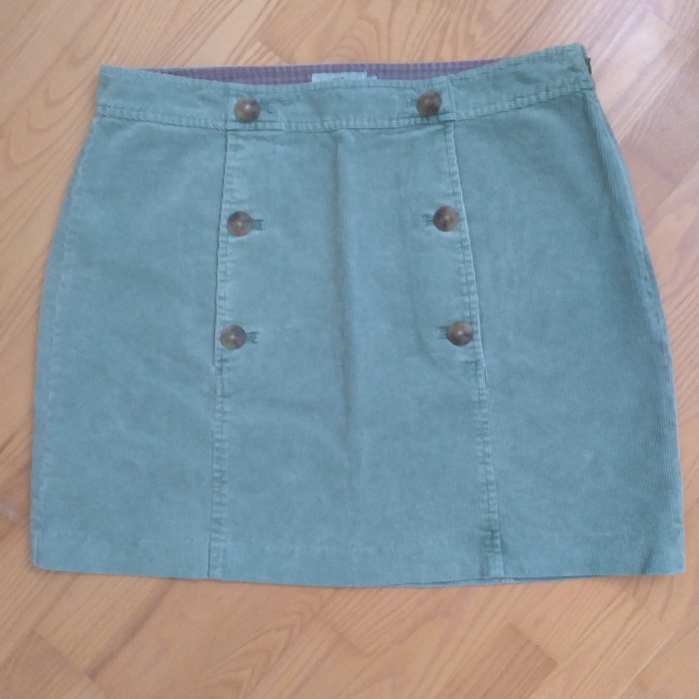 Vineyard‎ Vines Corduroy Mini Skirt Green Ribbed Button-Accent Size  8